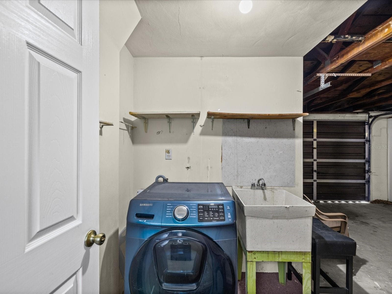 Laundry area - 1023 VIKING DR, HOLIDAY