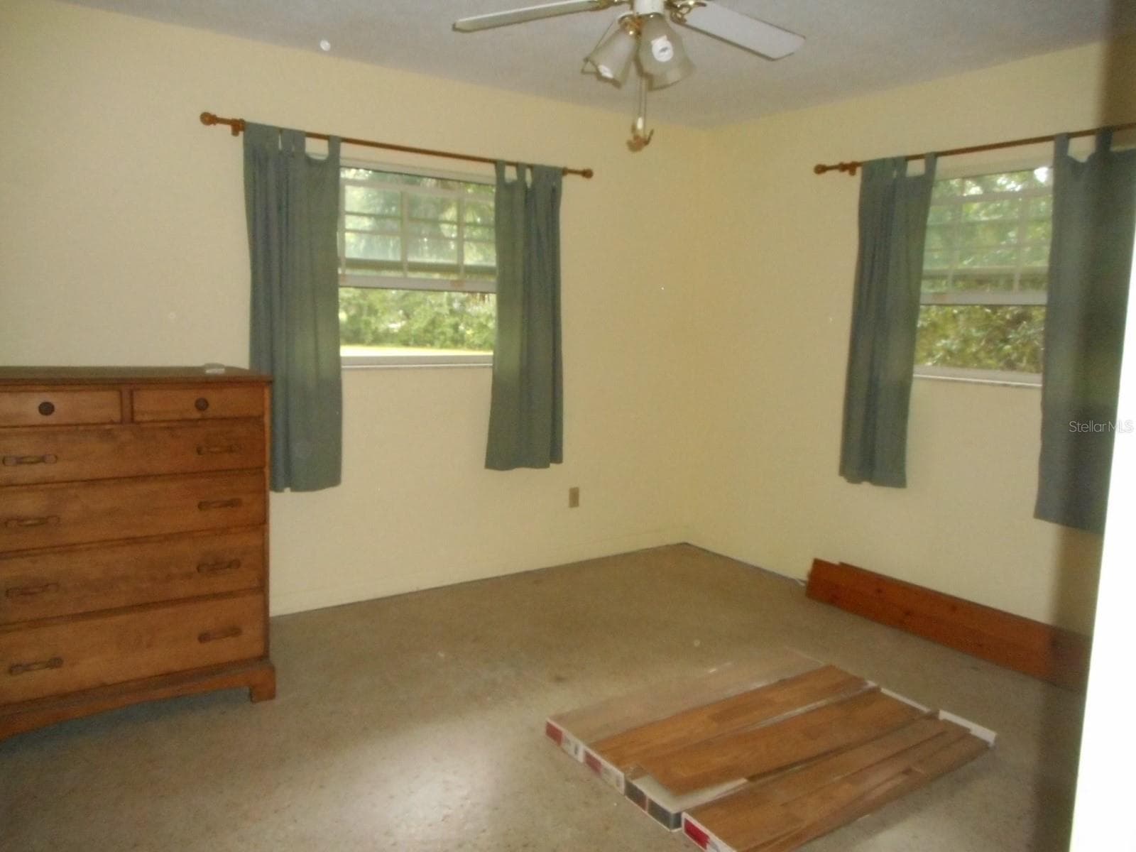 Bed 1 - 1135 SW SHOREWOOD DR, DUNNELLON