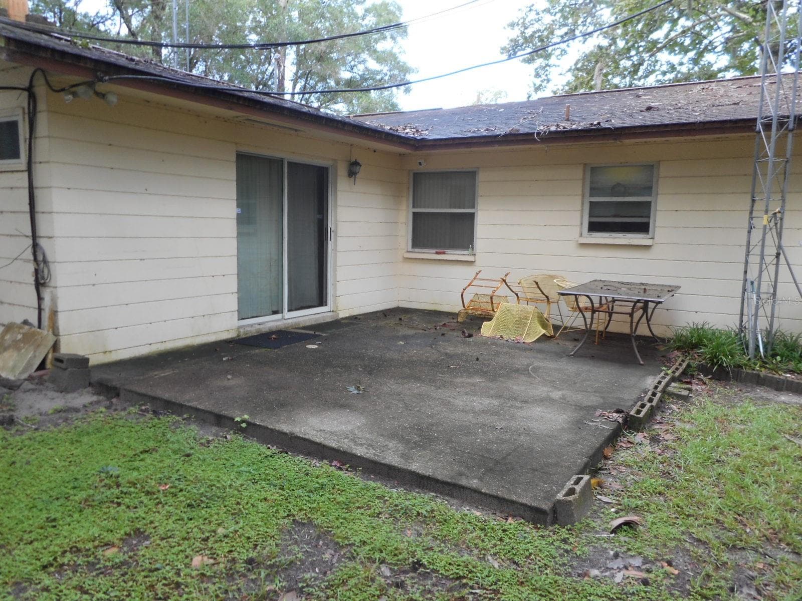 Patio - 1135 SW SHOREWOOD DR, DUNNELLON