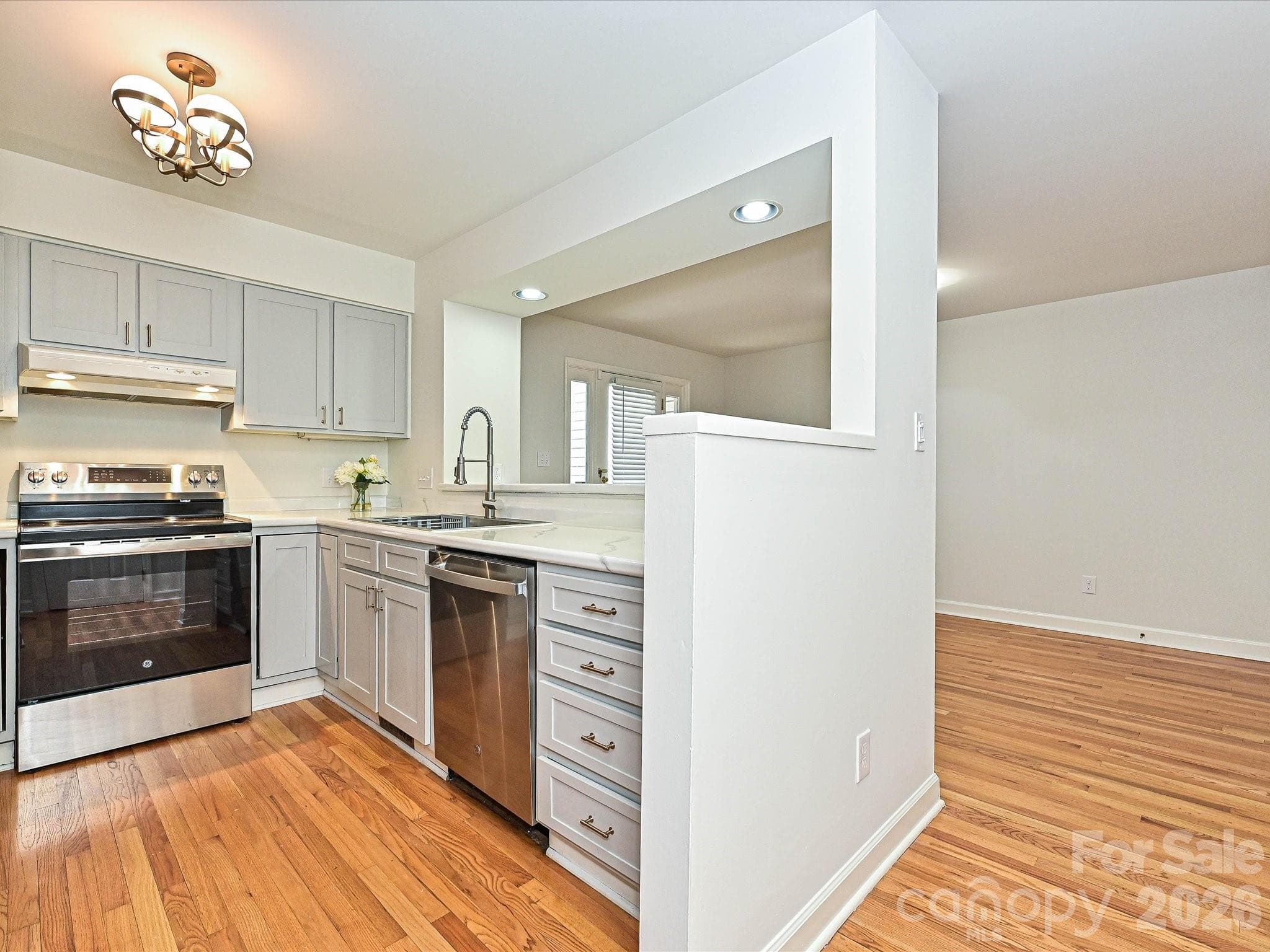 Condominium at 801 Lexington Avenue, Charlotte, photo 8 of 29