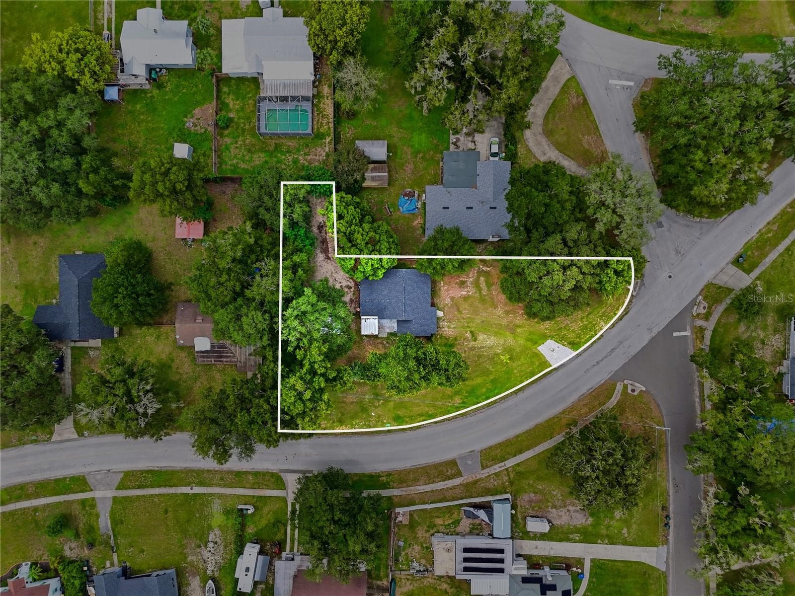 Single Family Residence at 730 WESTOVER PKWY, BARTOW, photo 16 of 41