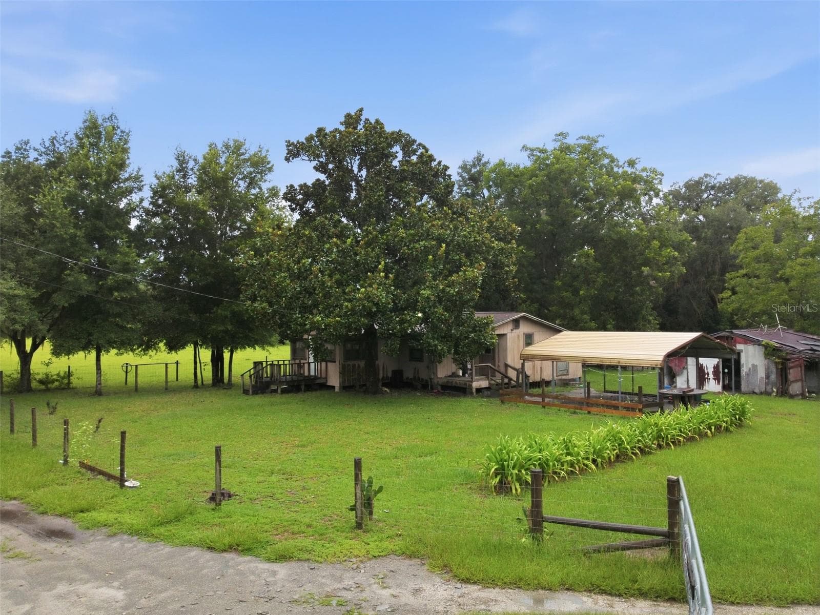 Single Family Residence at 9299 WEATHERLY RD, BROOKSVILLE, photo 2 of 23