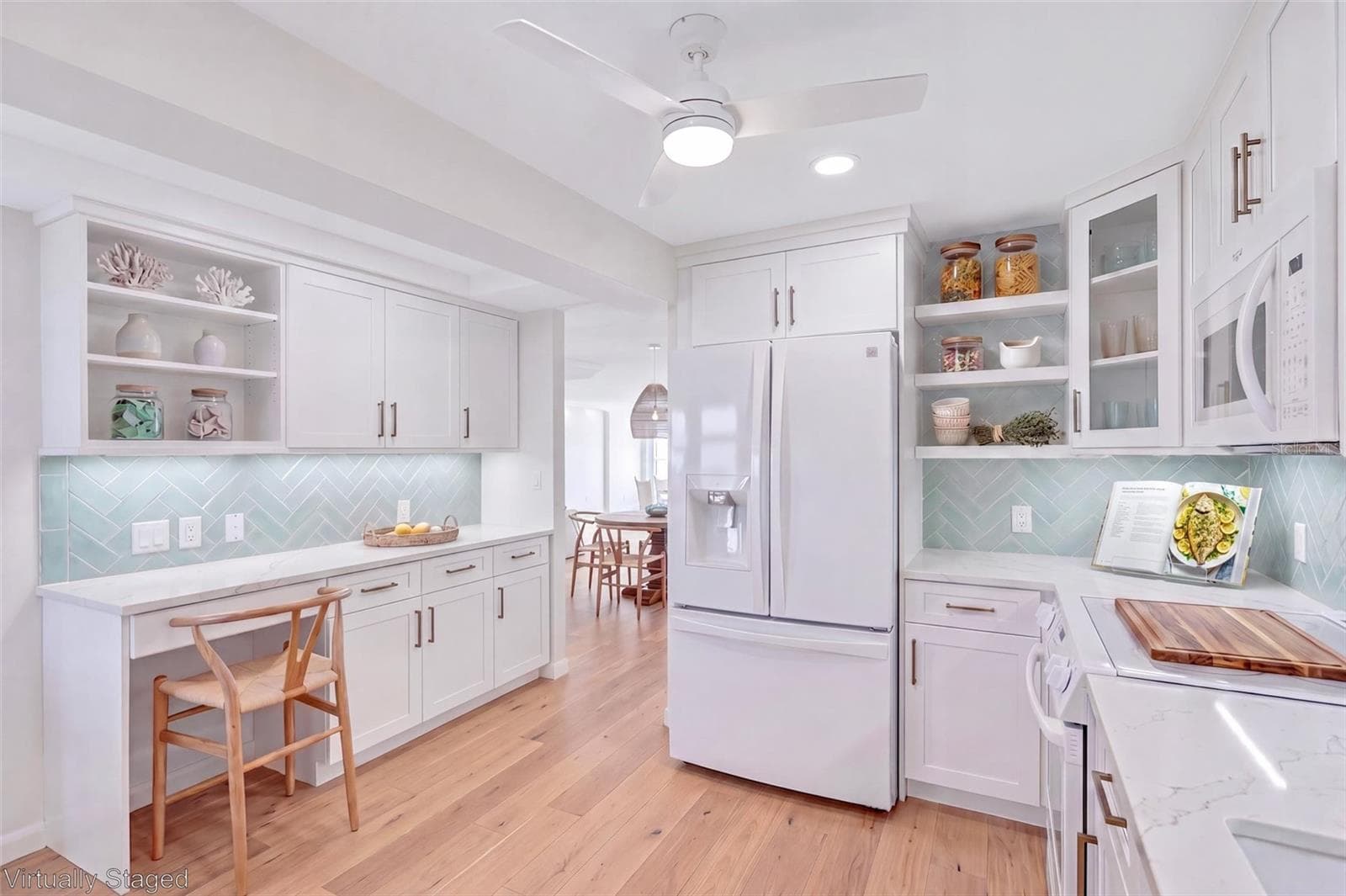 Virtual Staging - 6140 MIDNIGHT PASS RD #904, SARASOTA