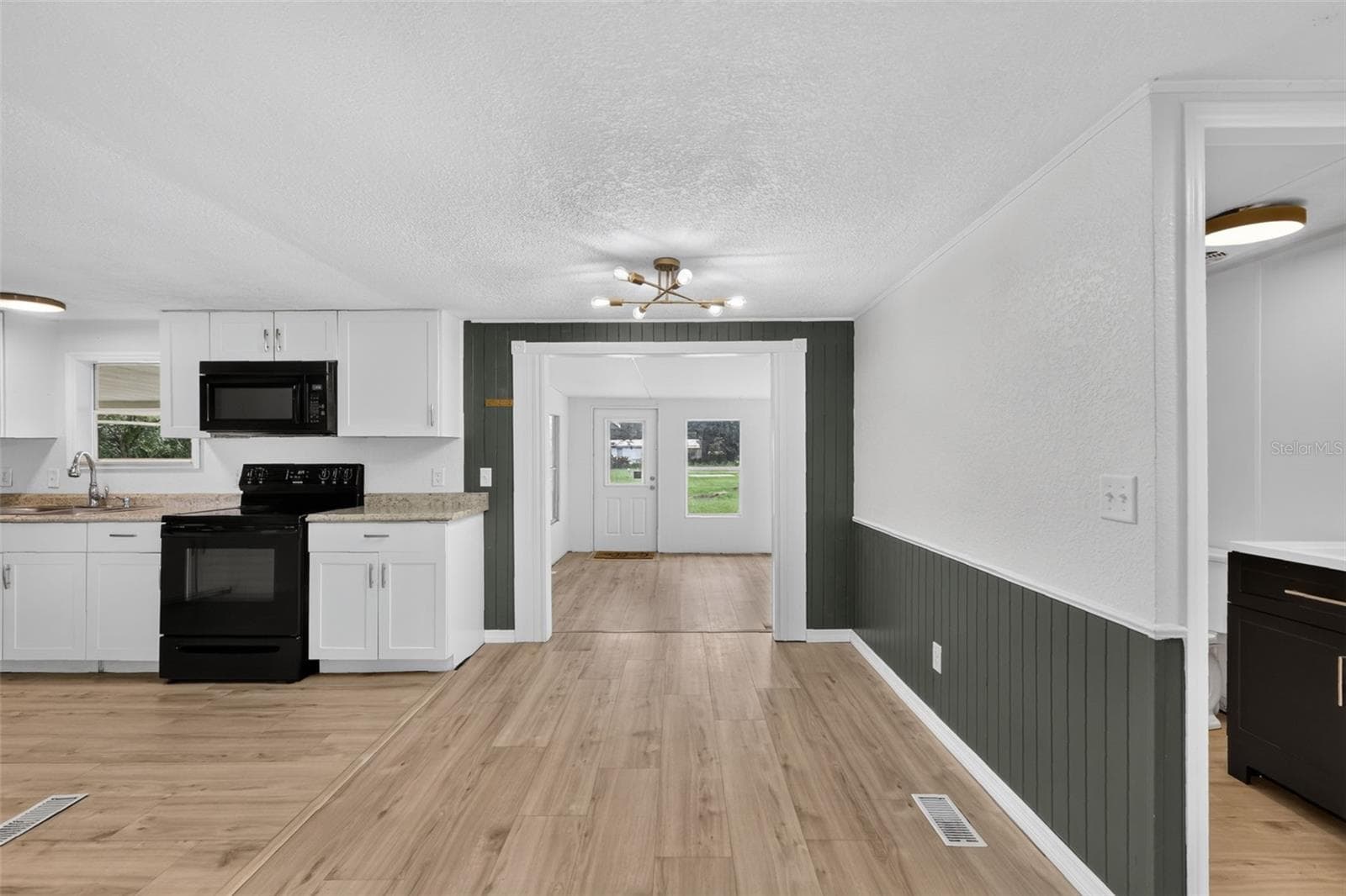 Manufactured Home at 2535 SE 172ND ST, SUMMERFIELD, photo 15 of 44