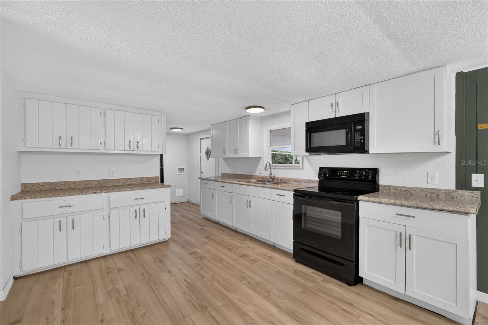 Manufactured Home at 2535 SE 172ND ST, SUMMERFIELD, photo 16 of 44