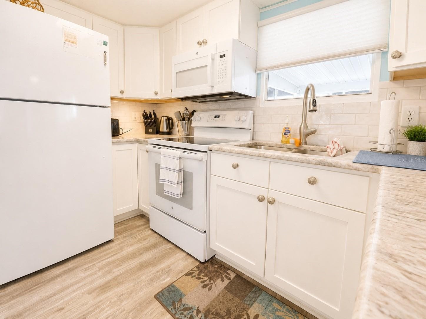 Mobile Home at 1613 MICHIGAN AVE, BRADENTON, photo 12 of 40