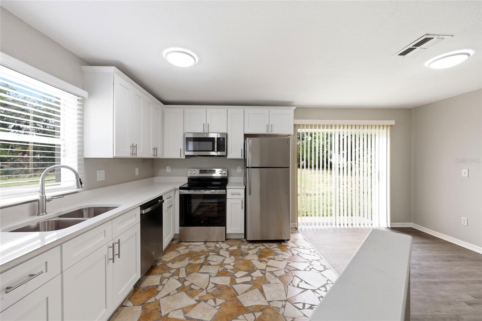 Single Family Residence at 2214 E 19TH AVE, TAMPA, photo 10 of 29