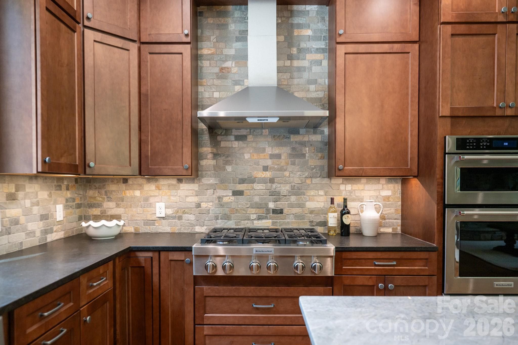 Single Family Residence at 403 Thunder Mountain Road, Hendersonville, photo 15 of 48
