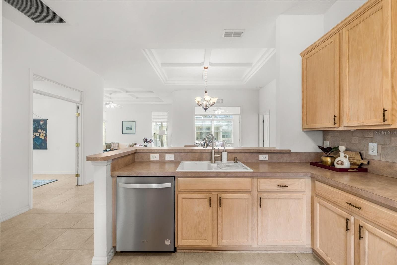 Single Family Residence at 11295 SW 73RD CIR, OCALA, photo 6 of 27