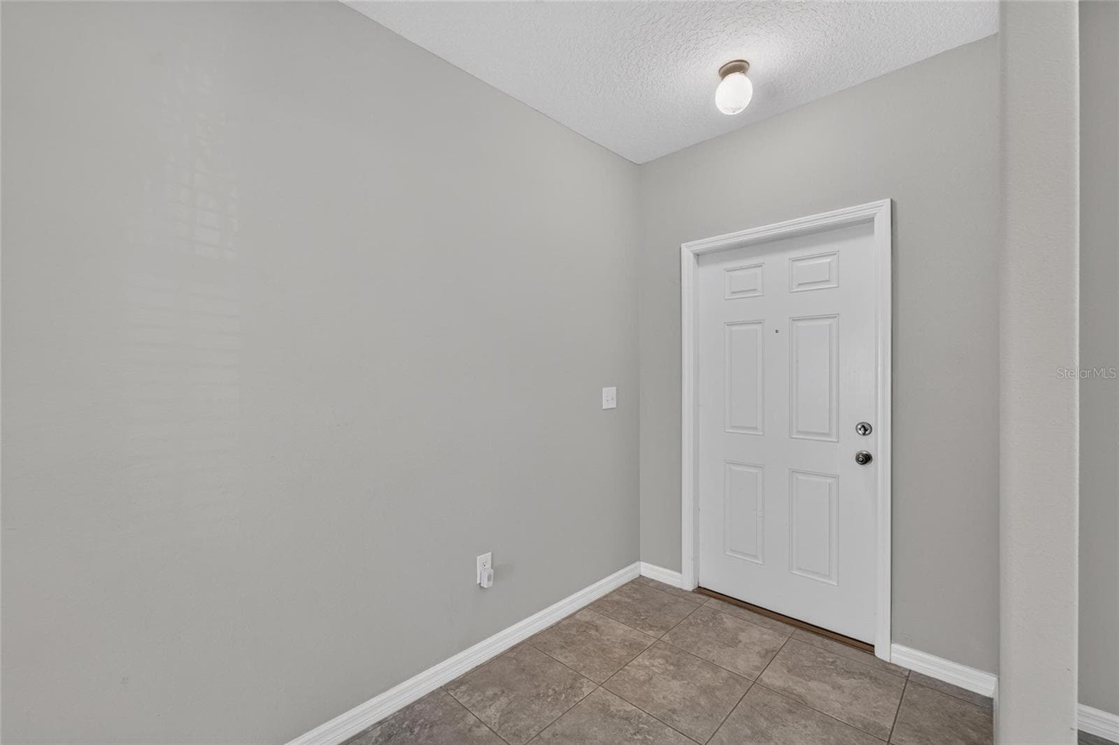 Single Family Residence at 215 ENGLISH HERITAGE PL, DOVER, photo 16 of 84