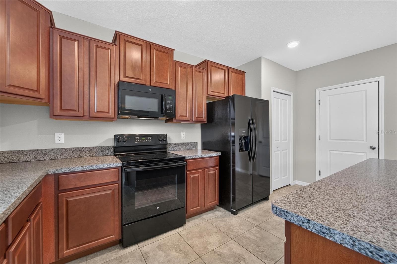 Single Family Residence at 215 ENGLISH HERITAGE PL, DOVER, photo 32 of 84