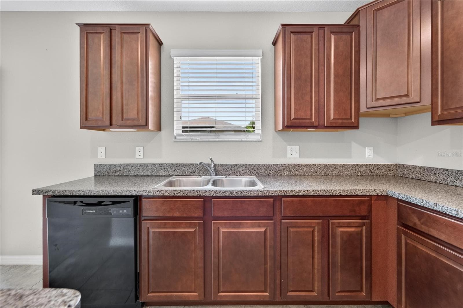 Single Family Residence at 215 ENGLISH HERITAGE PL, DOVER, photo 34 of 84