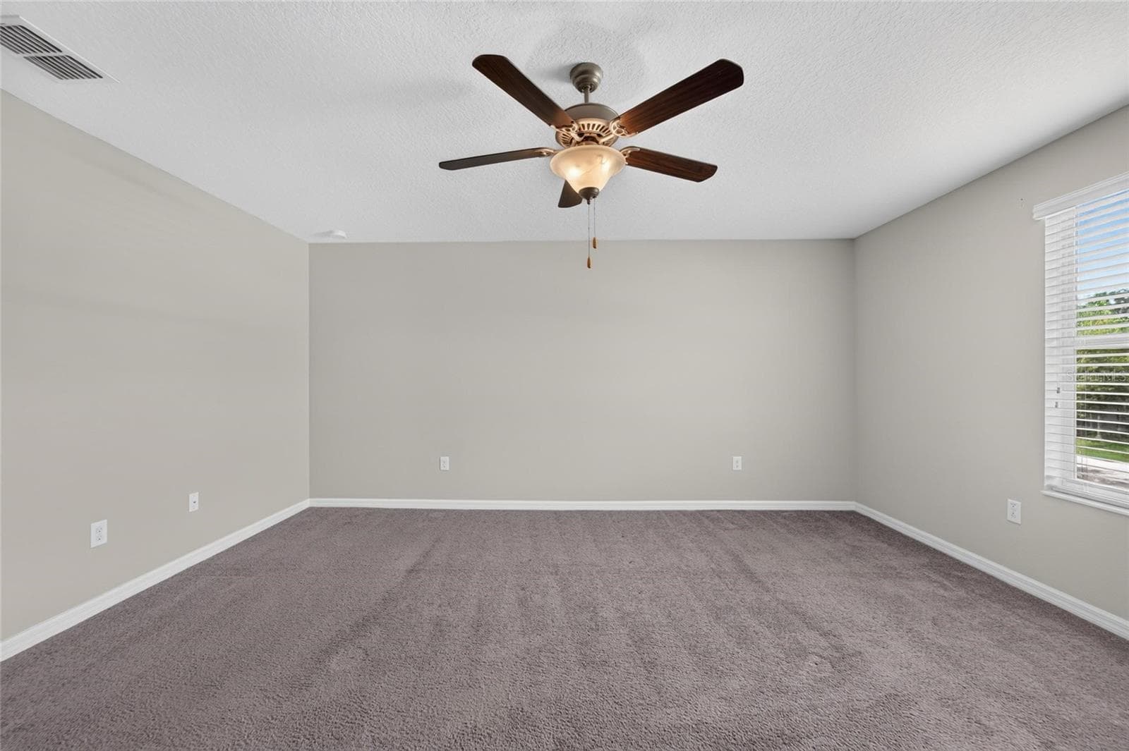 Single Family Residence at 215 ENGLISH HERITAGE PL, DOVER, photo 46 of 84