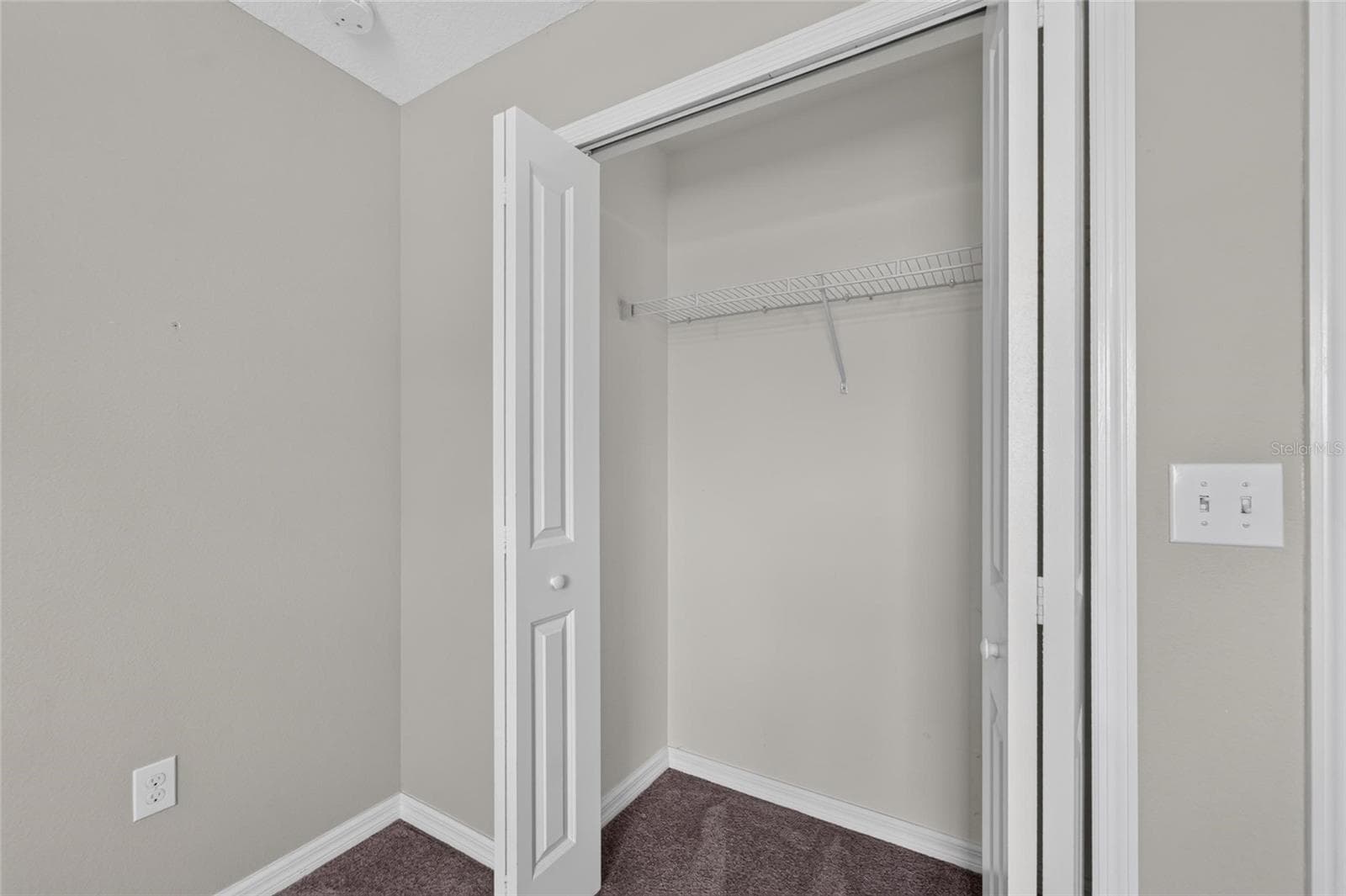 Single Family Residence at 215 ENGLISH HERITAGE PL, DOVER, photo 66 of 84