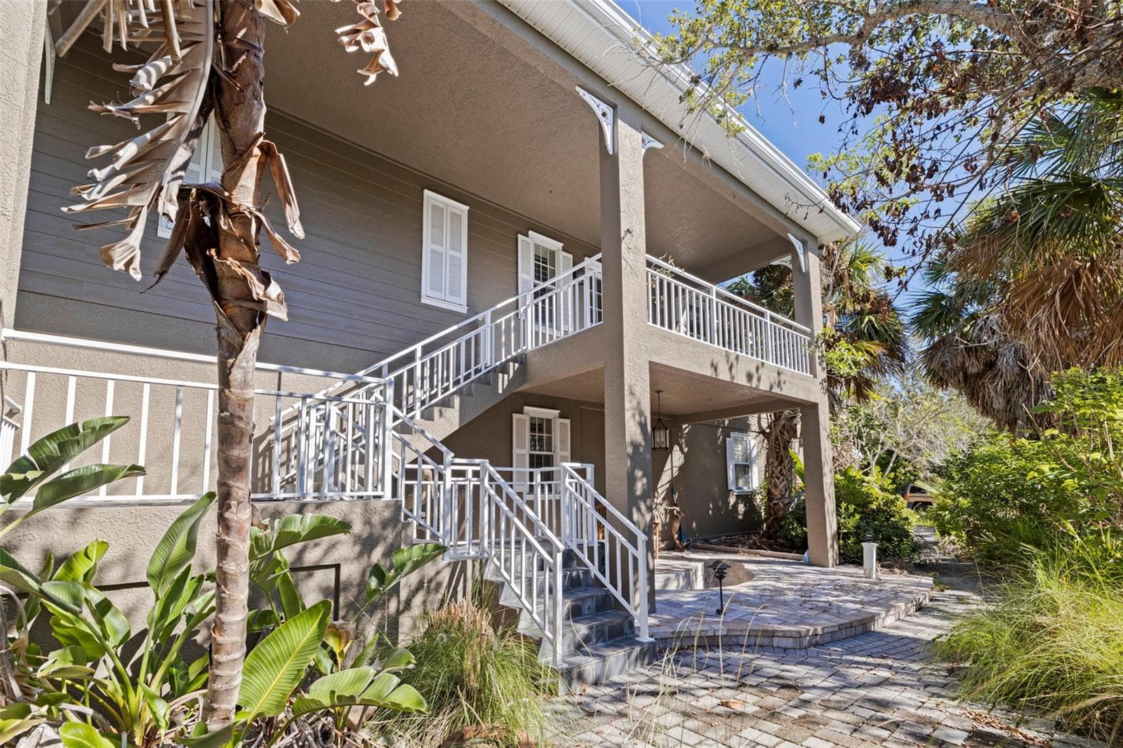 Single Family Residence at 2000 BAYVIEW DR, TIERRA VERDE, photo 2 of 70