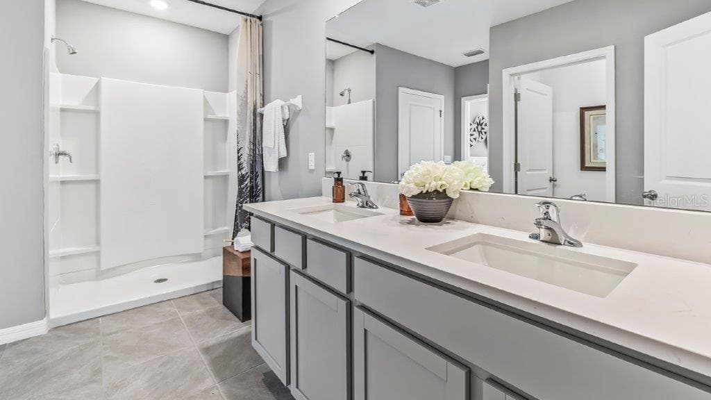Single Family Residence at 9887 BRAVE BUCK AVE, LAND O LAKES, photo 6 of 11