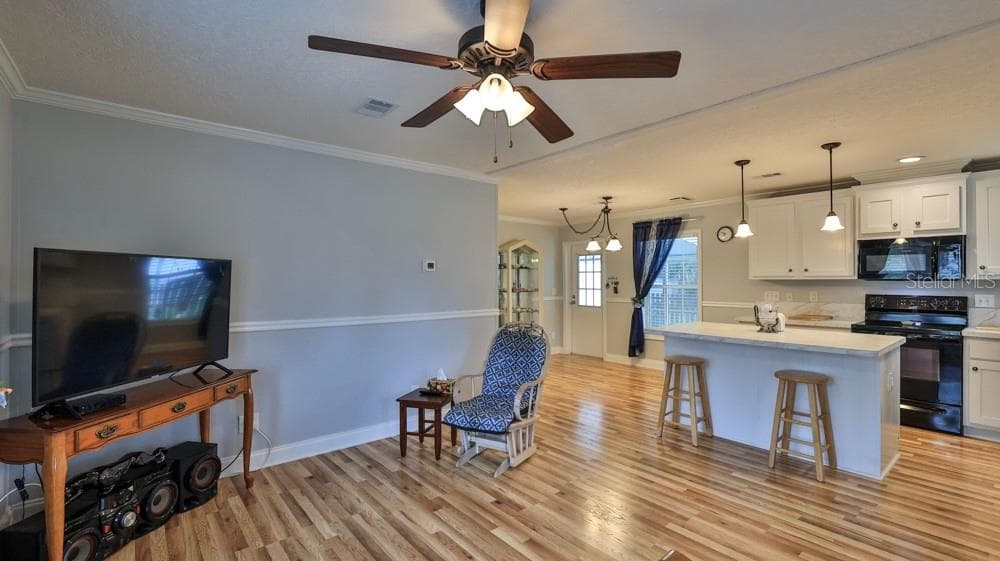 Manufactured Home at 1157 MILLBROOK AVE, PORT ORANGE, photo 4 of 37