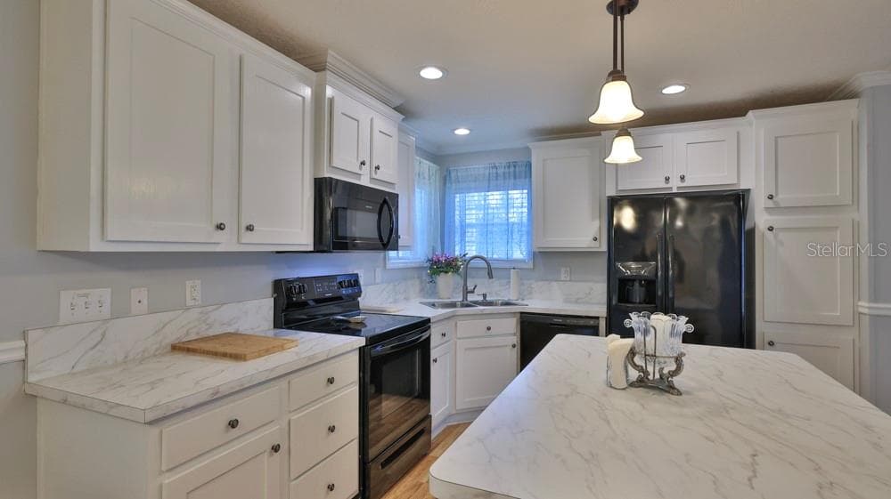Manufactured Home at 1157 MILLBROOK AVE, PORT ORANGE, photo 6 of 37