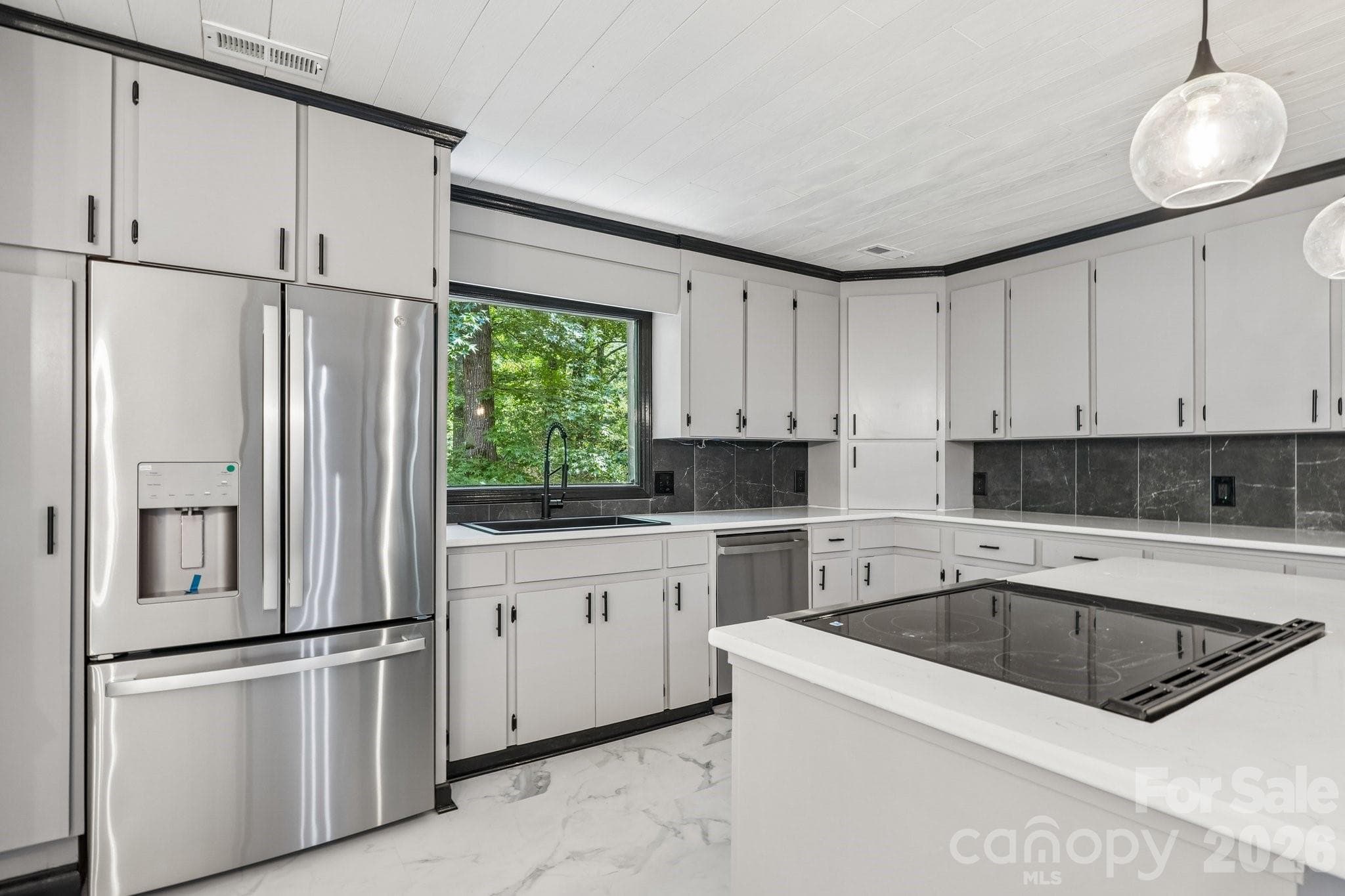 Single Family Residence at 407 Robinwood Drive, Shelby, photo 11 of 48