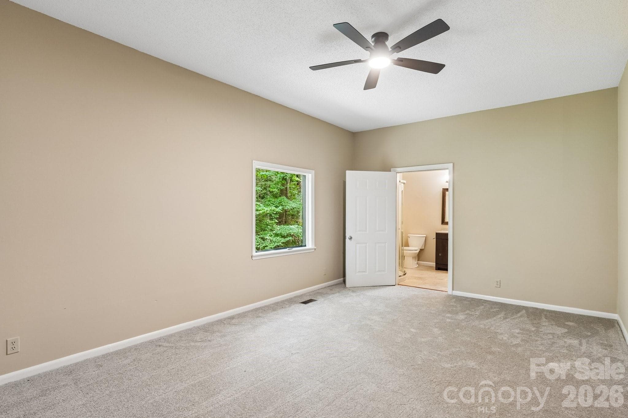 Single Family Residence at 407 Robinwood Drive, Shelby, photo 19 of 48