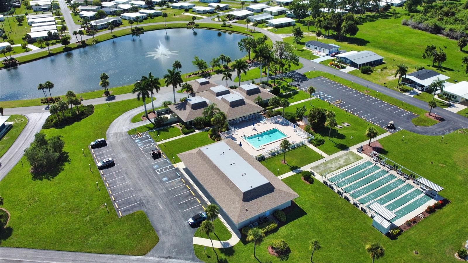 Manufactured Home at 653 LOS ALTOS, NORTH PORT, photo 23 of 78