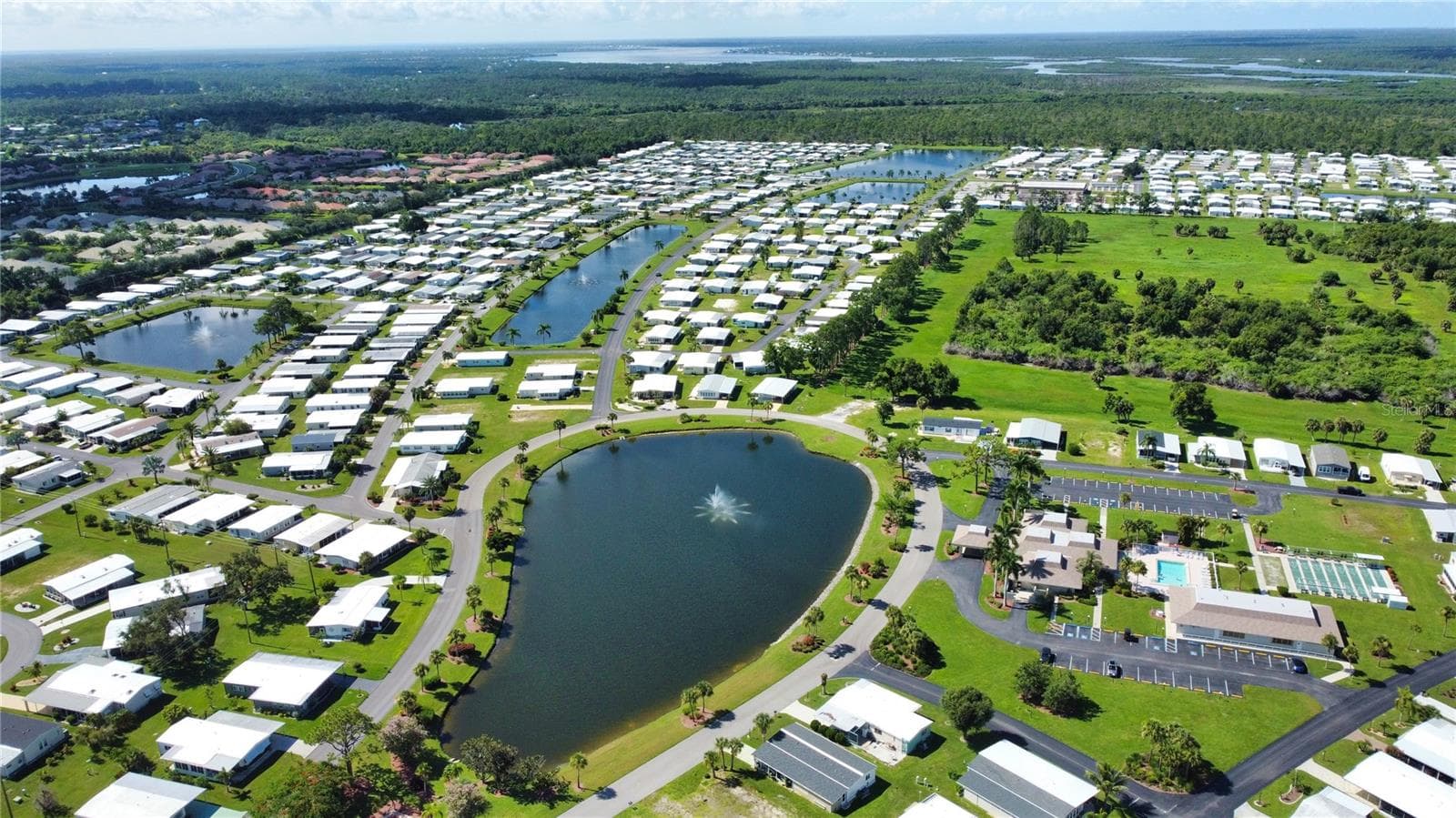 Manufactured Home at 653 LOS ALTOS, NORTH PORT, photo 25 of 78