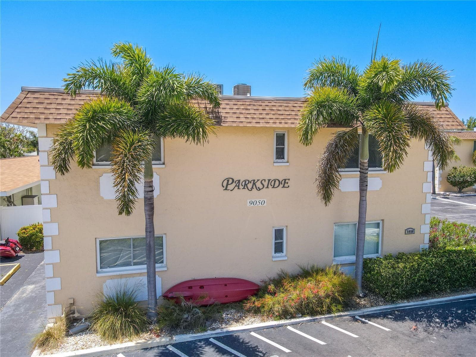 Parkside building - 9050 BLIND PASS RD #9, ST PETE BEACH