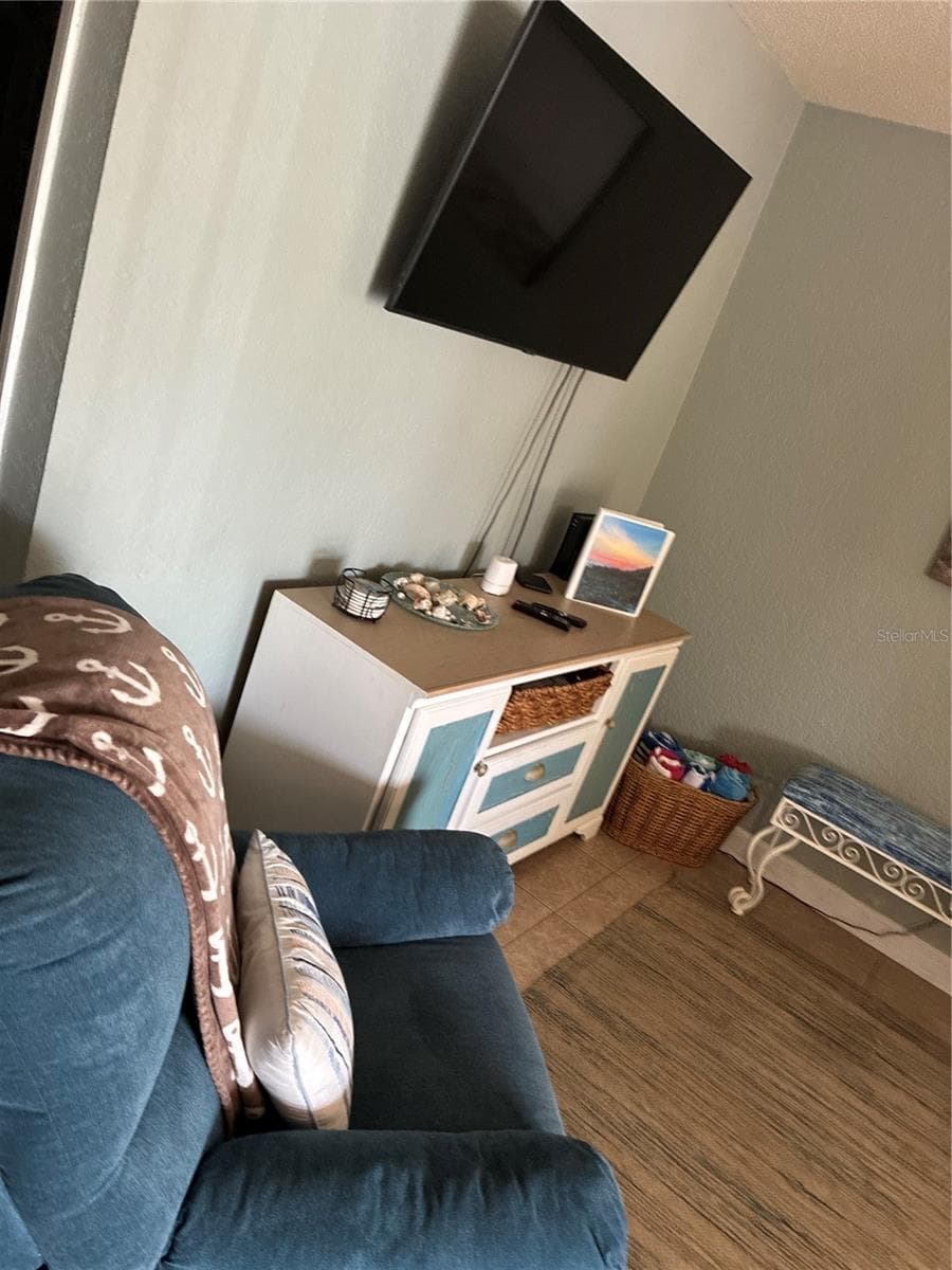 Living room - 9050 BLIND PASS RD #9, ST PETE BEACH
