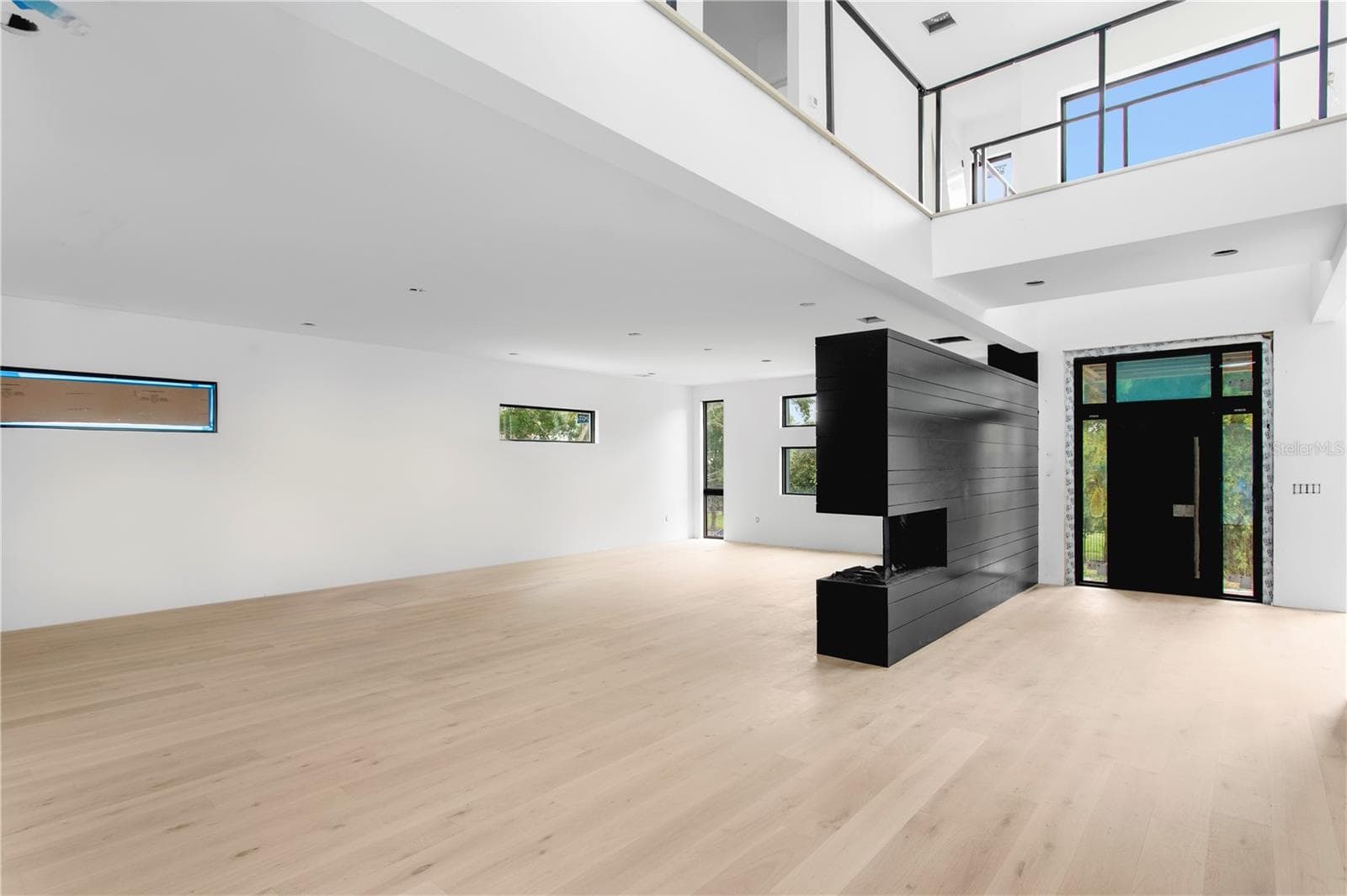 Single Family Residence at 2309 N RIVERSIDE DR, TAMPA, photo 6 of 17