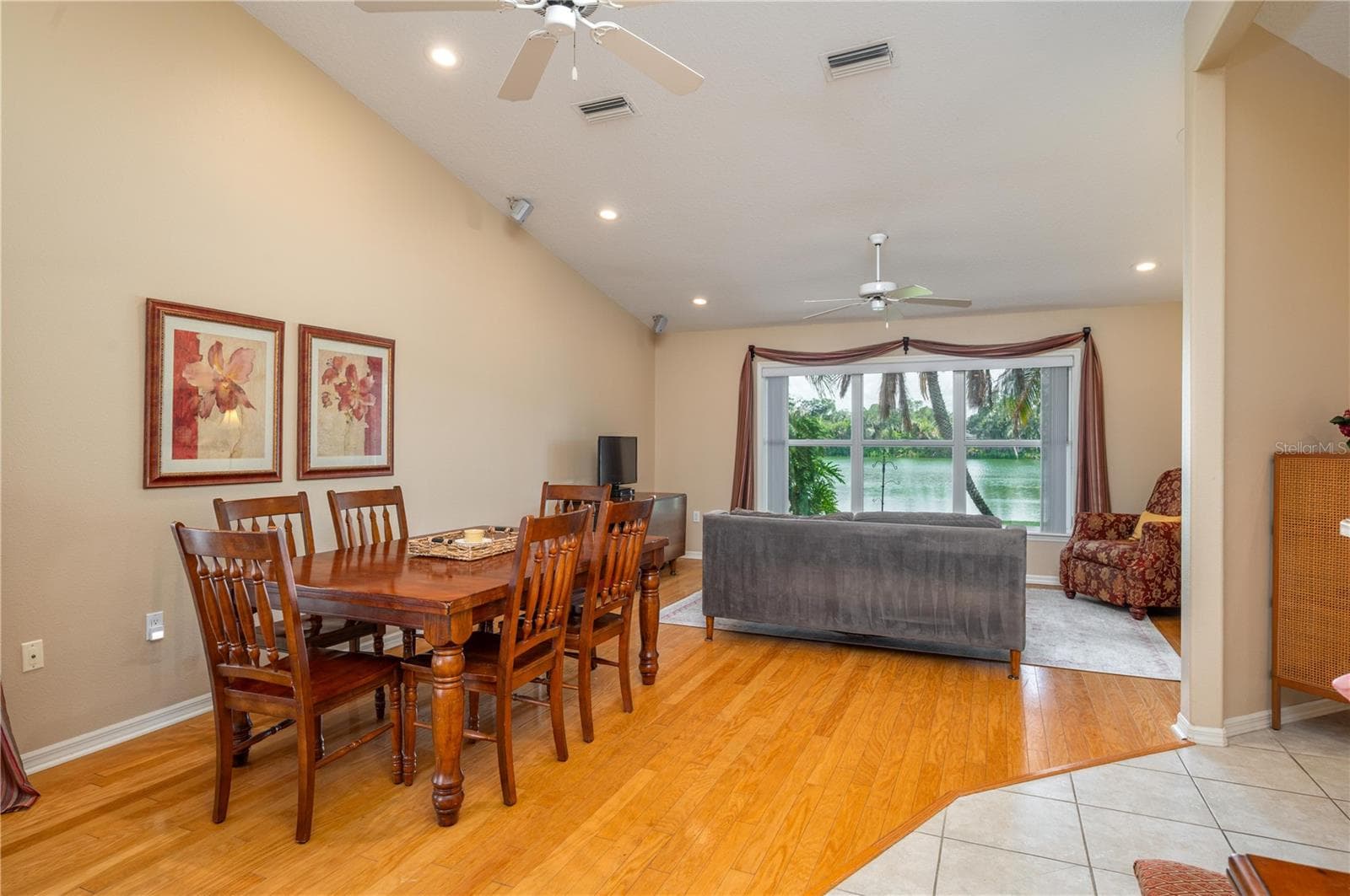 Single Family Residence at 5667 WATER OAK LN, MULBERRY, photo 4 of 28