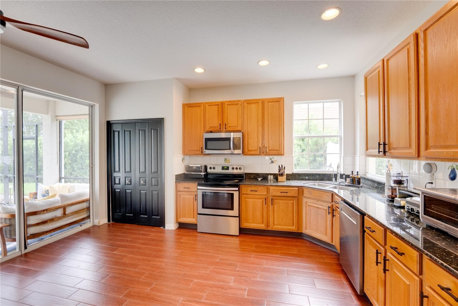Single Family Residence at 644 AUTUMN OAKS LOOP, WINTER GARDEN, photo 17 of 41