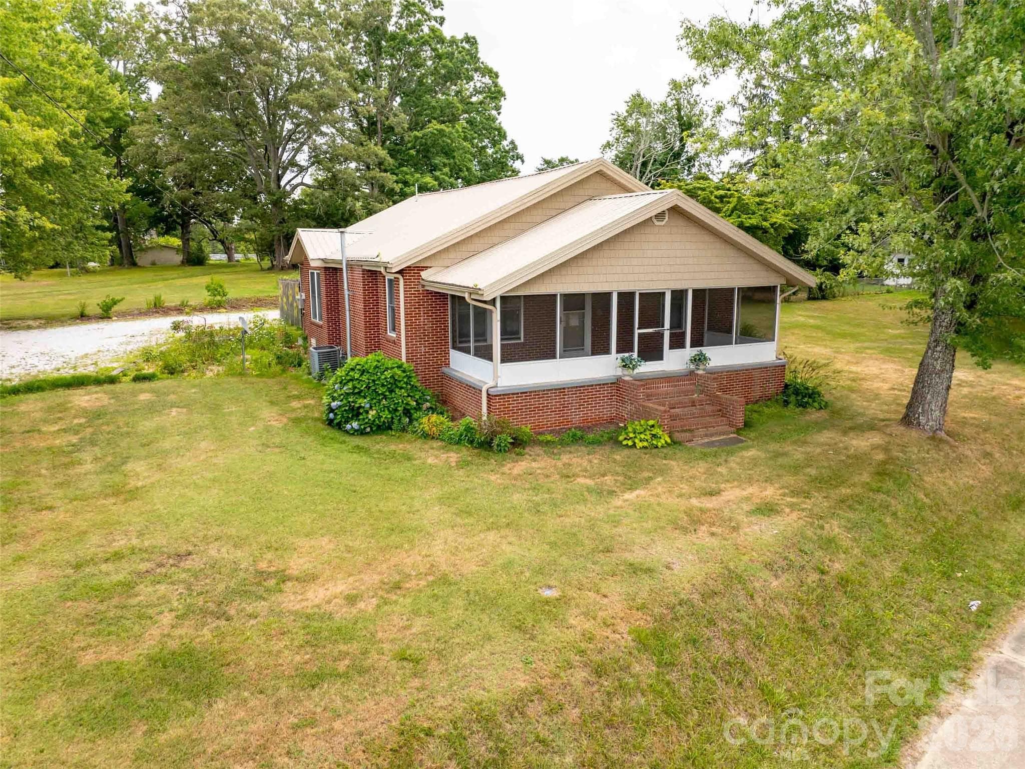 Single Family Residence at 103 E King Street, East Flat Rock, photo 8 of 34