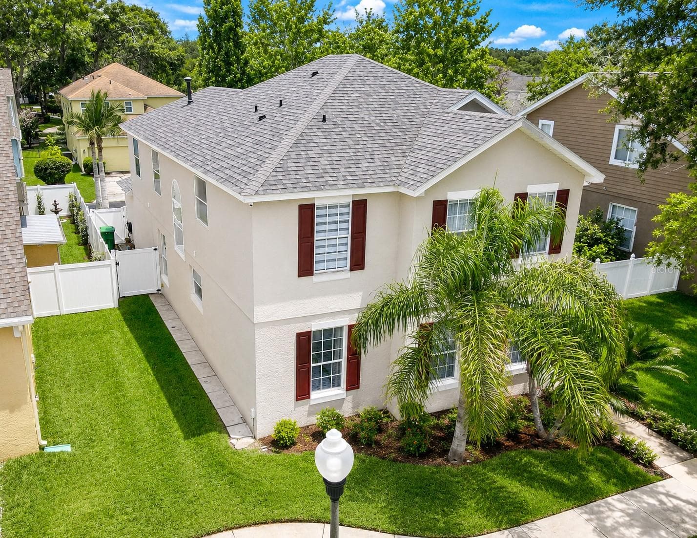 Single Family Residence at 644 AUTUMN OAKS LOOP, WINTER GARDEN, photo 3 of 41