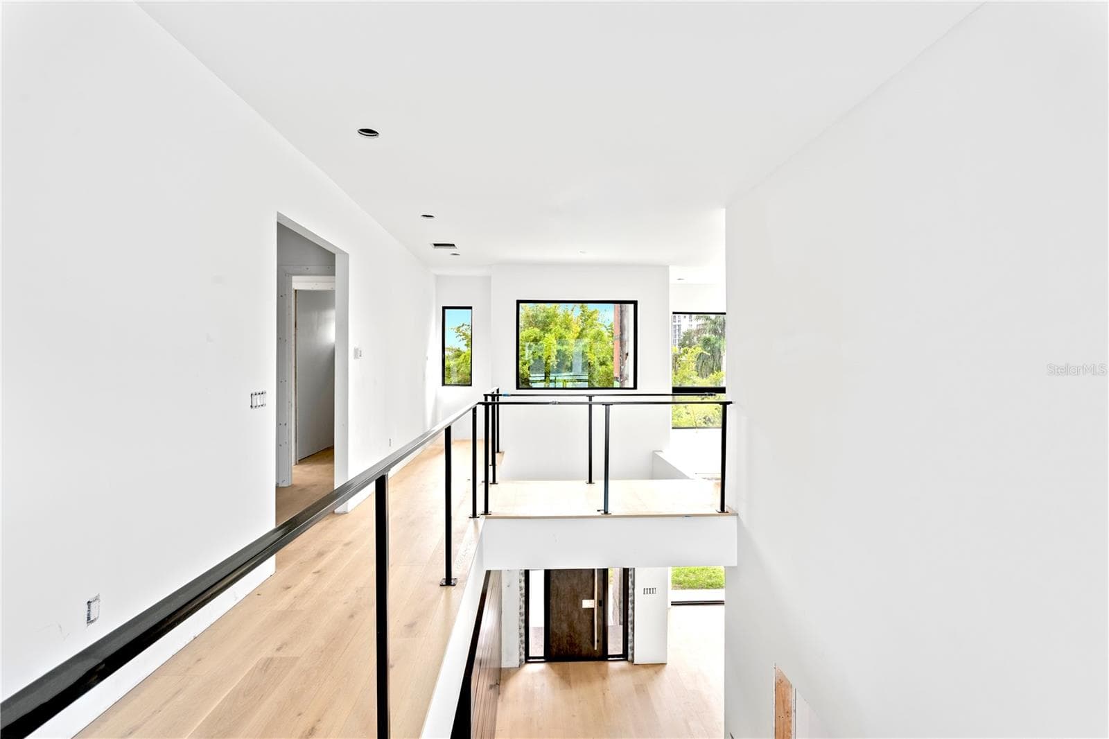 Single Family Residence at 2309 N RIVERSIDE DR, TAMPA, photo 11 of 17