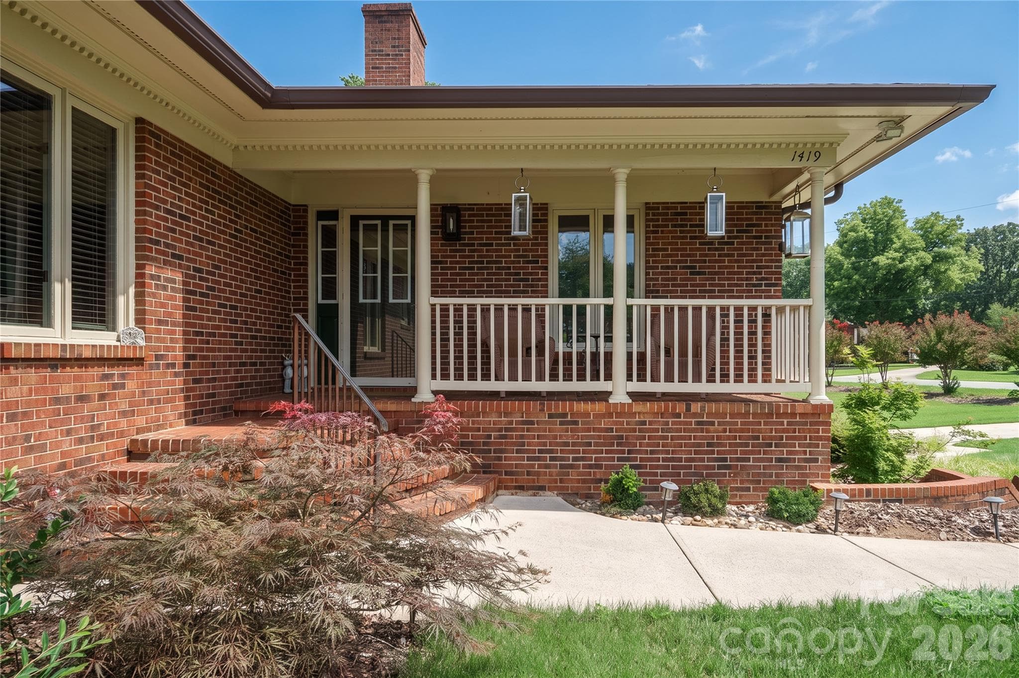 Single Family Residence at 1419 Stoneyridge Drive, Charlotte, photo 15 of 48