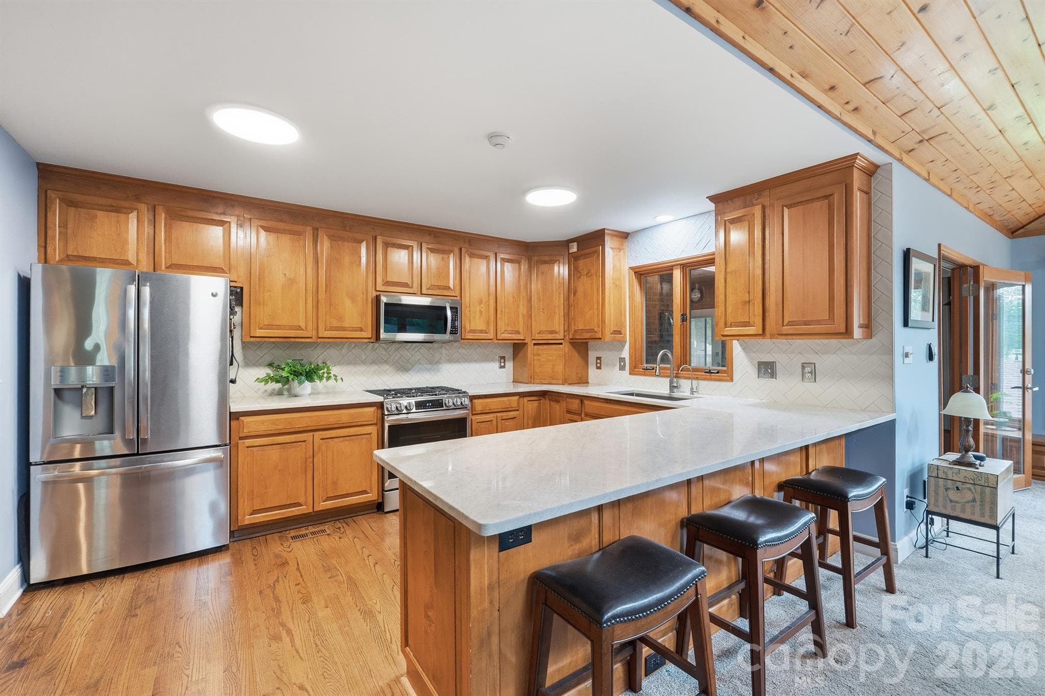 Single Family Residence at 1419 Stoneyridge Drive, Charlotte, photo 5 of 48