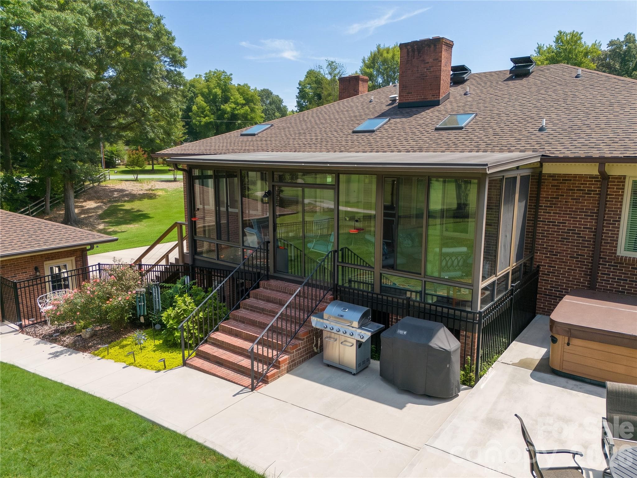 Single Family Residence at 1419 Stoneyridge Drive, Charlotte, photo 45 of 48