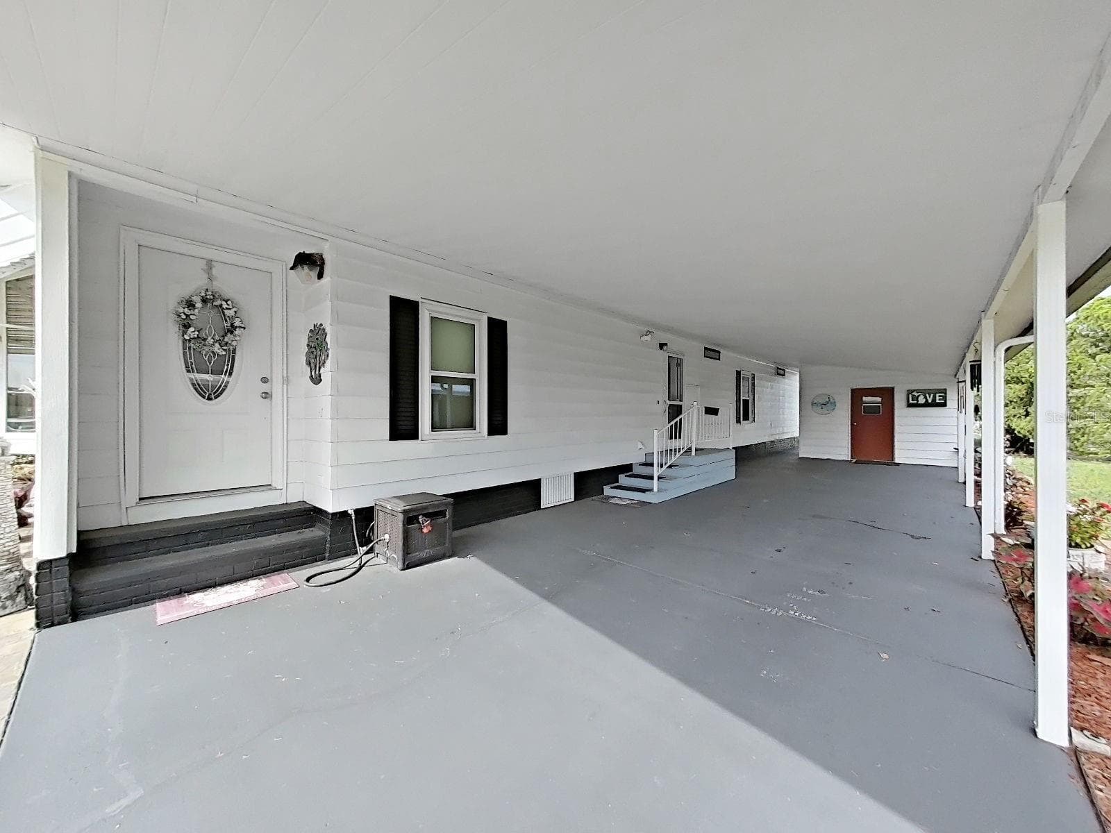 Manufactured Home at 5022 FOXWOOD BLVD, LAKELAND, photo 8 of 47