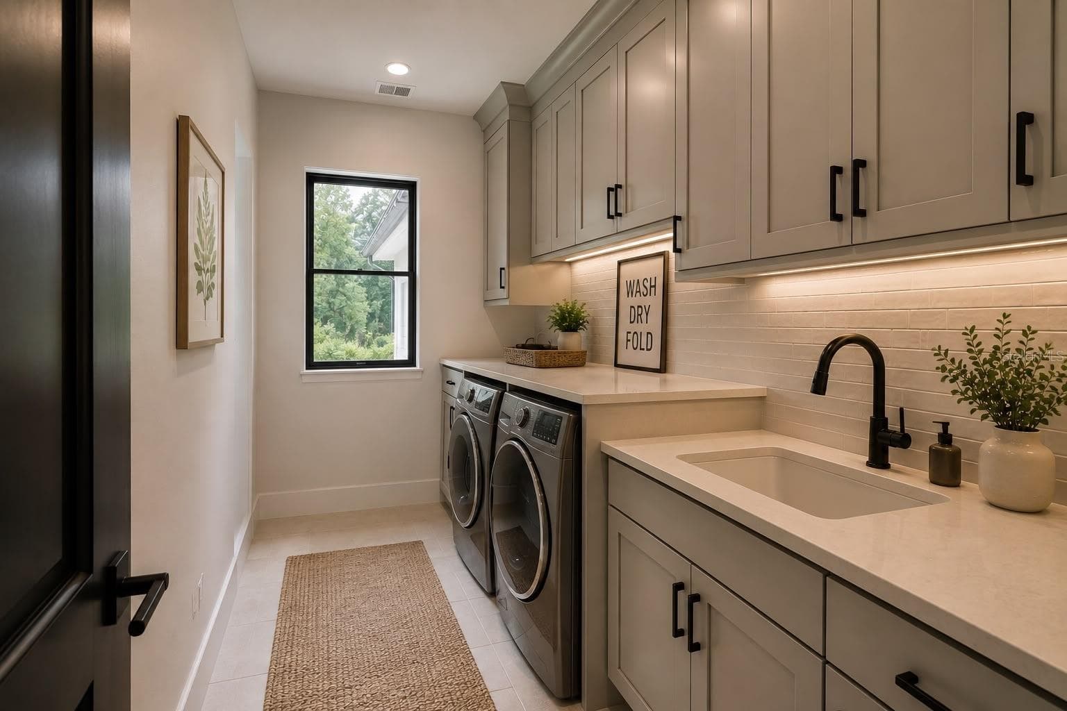 Single Family Residence at 10623 LITHIA ESTATES DR, LITHIA, photo 20 of 51