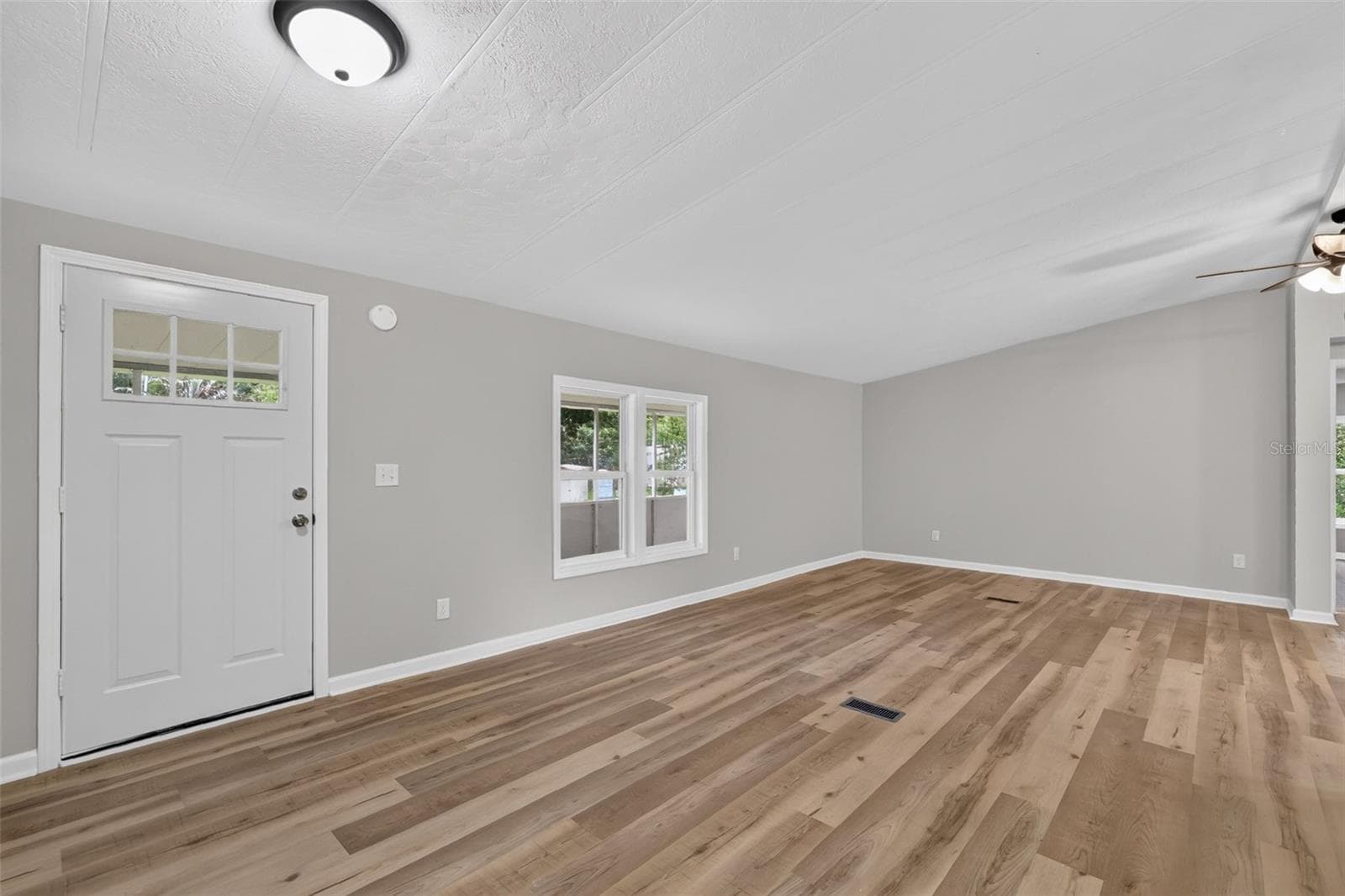 Manufactured Home at 2888 SE 59TH ST, OCALA, photo 10 of 33