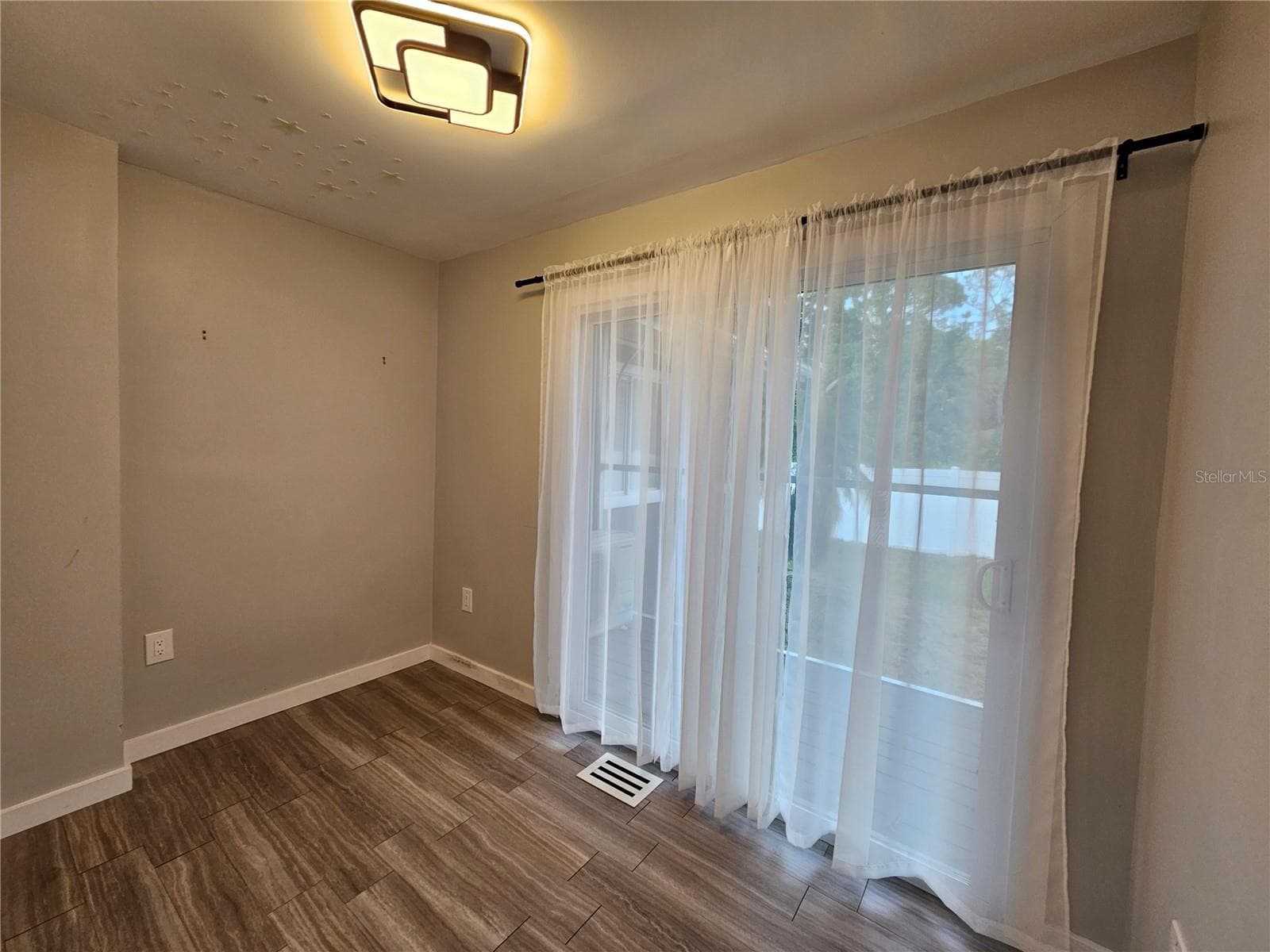 Single Family Residence at 2321 INGRAM AVE, SARASOTA, photo 15 of 32
