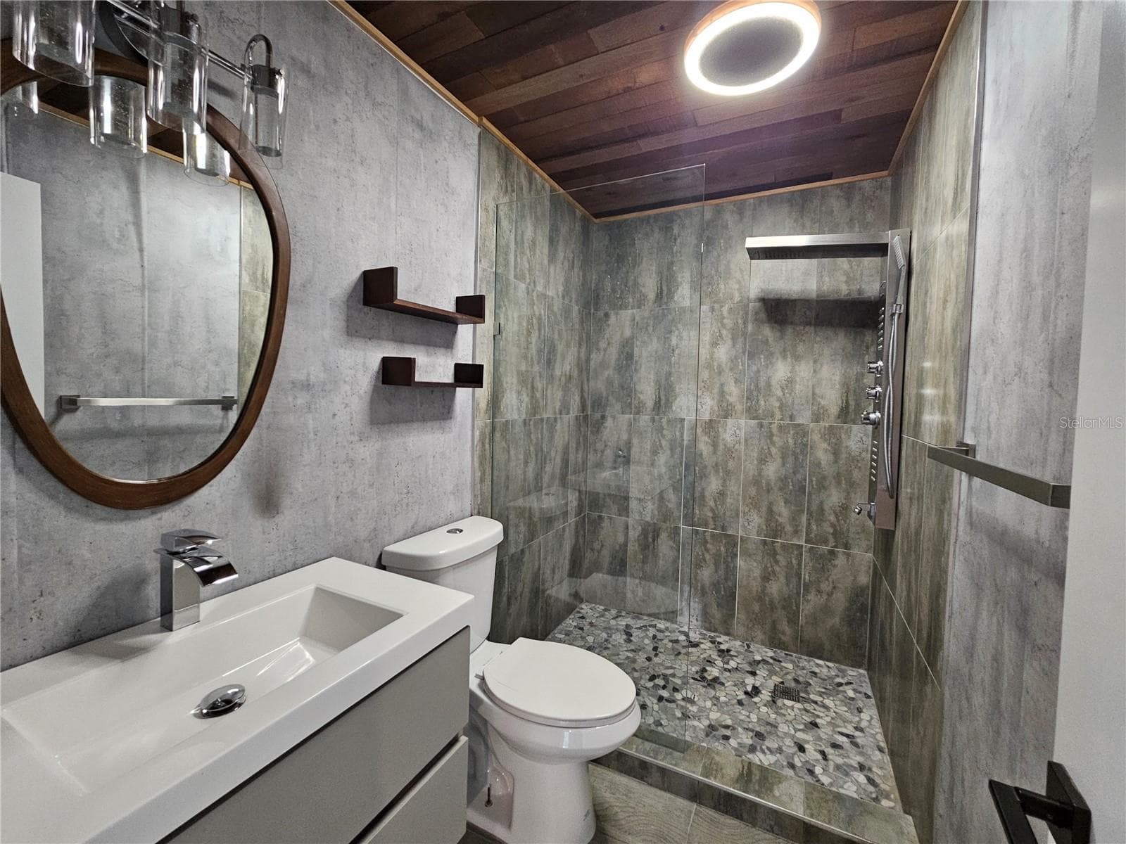 Single Family Residence at 2321 INGRAM AVE, SARASOTA, photo 19 of 32