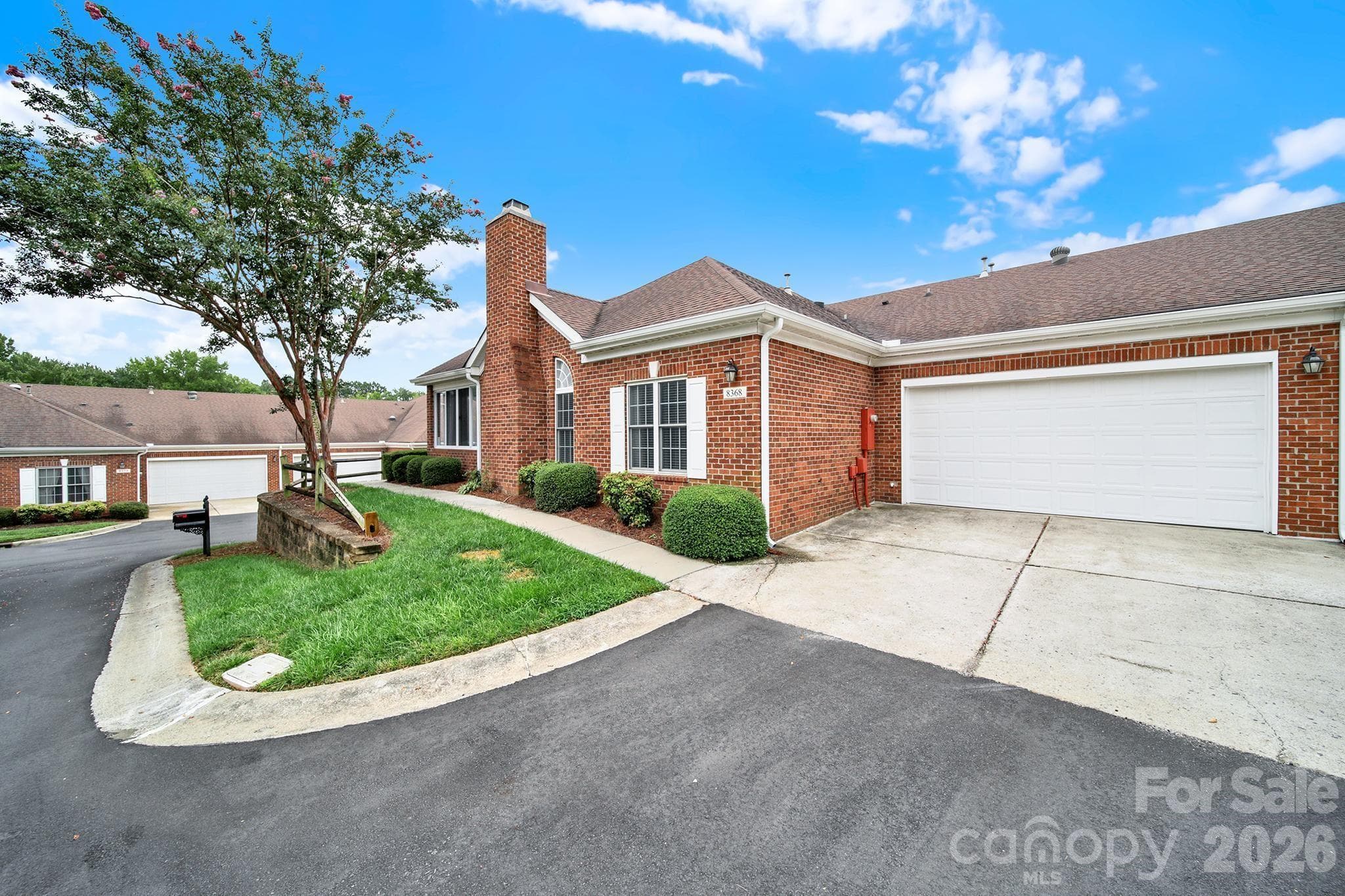 Condominium at 8368 Windsor Ridge Drive, Charlotte, photo 3 of 34