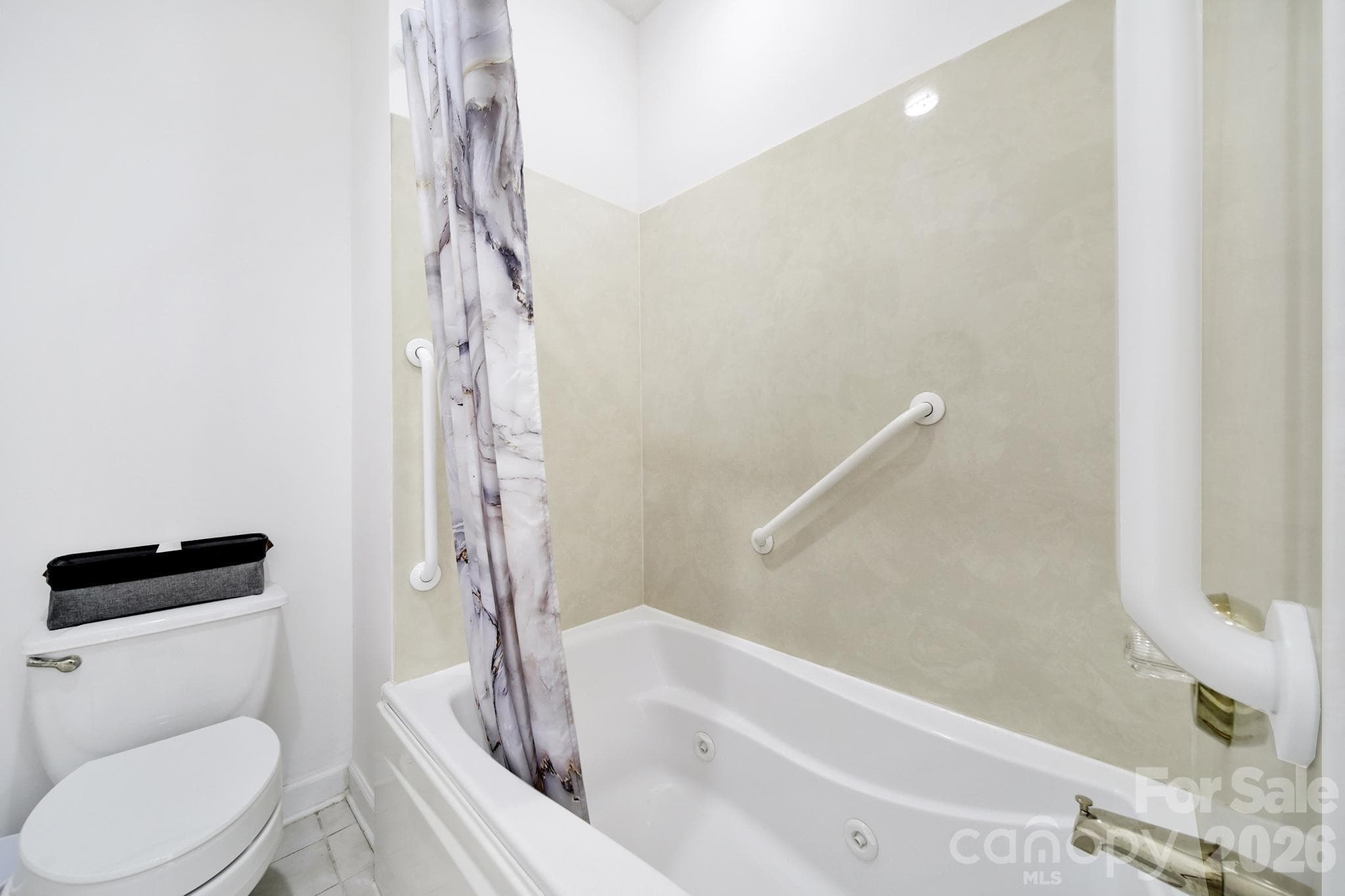 Condominium at 8368 Windsor Ridge Drive, Charlotte, photo 22 of 34