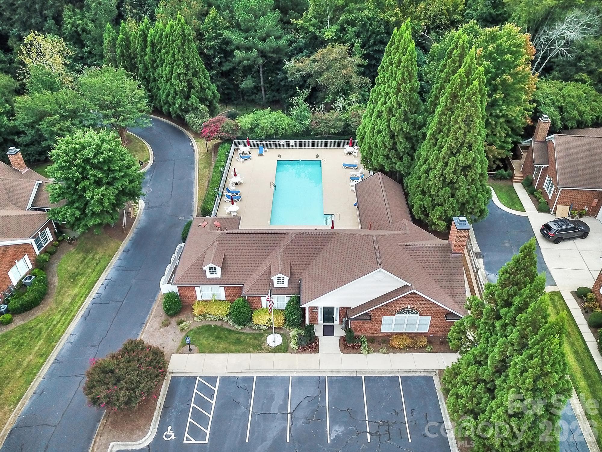 Condominium at 8368 Windsor Ridge Drive, Charlotte, photo 33 of 34