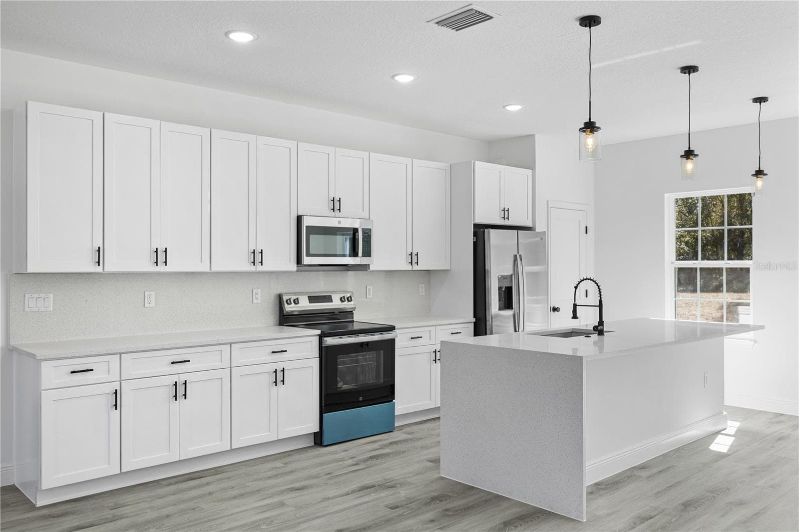 Single Family Residence at 7674 N VOYAGER DR, CITRUS SPRINGS, photo 3 of 18