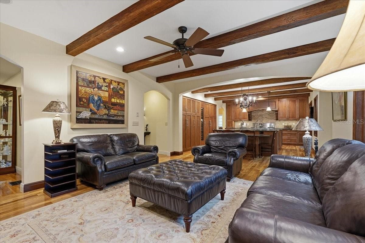 Single Family Residence at 89 MARTINIQUE AVE, TAMPA, photo 6 of 42