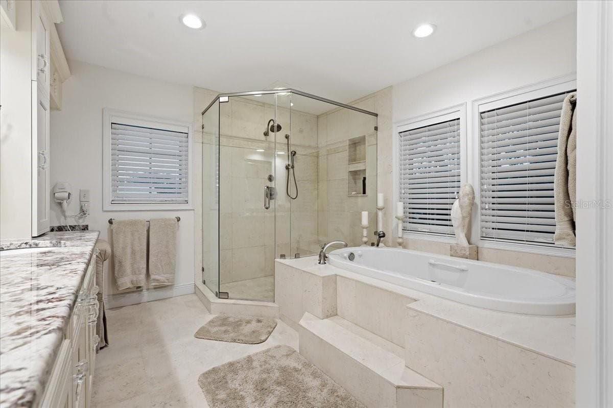 Single Family Residence at 89 MARTINIQUE AVE, TAMPA, photo 21 of 42