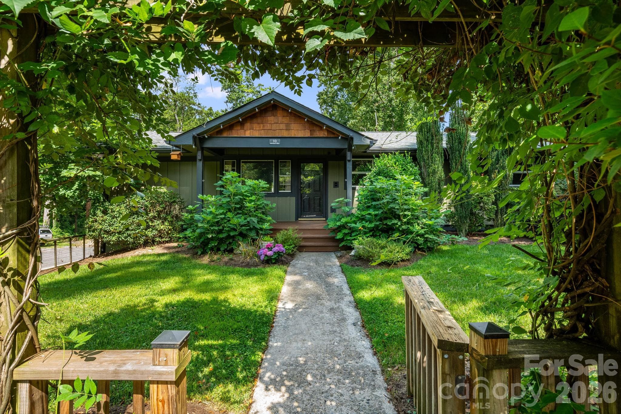 10 Davenport Place
