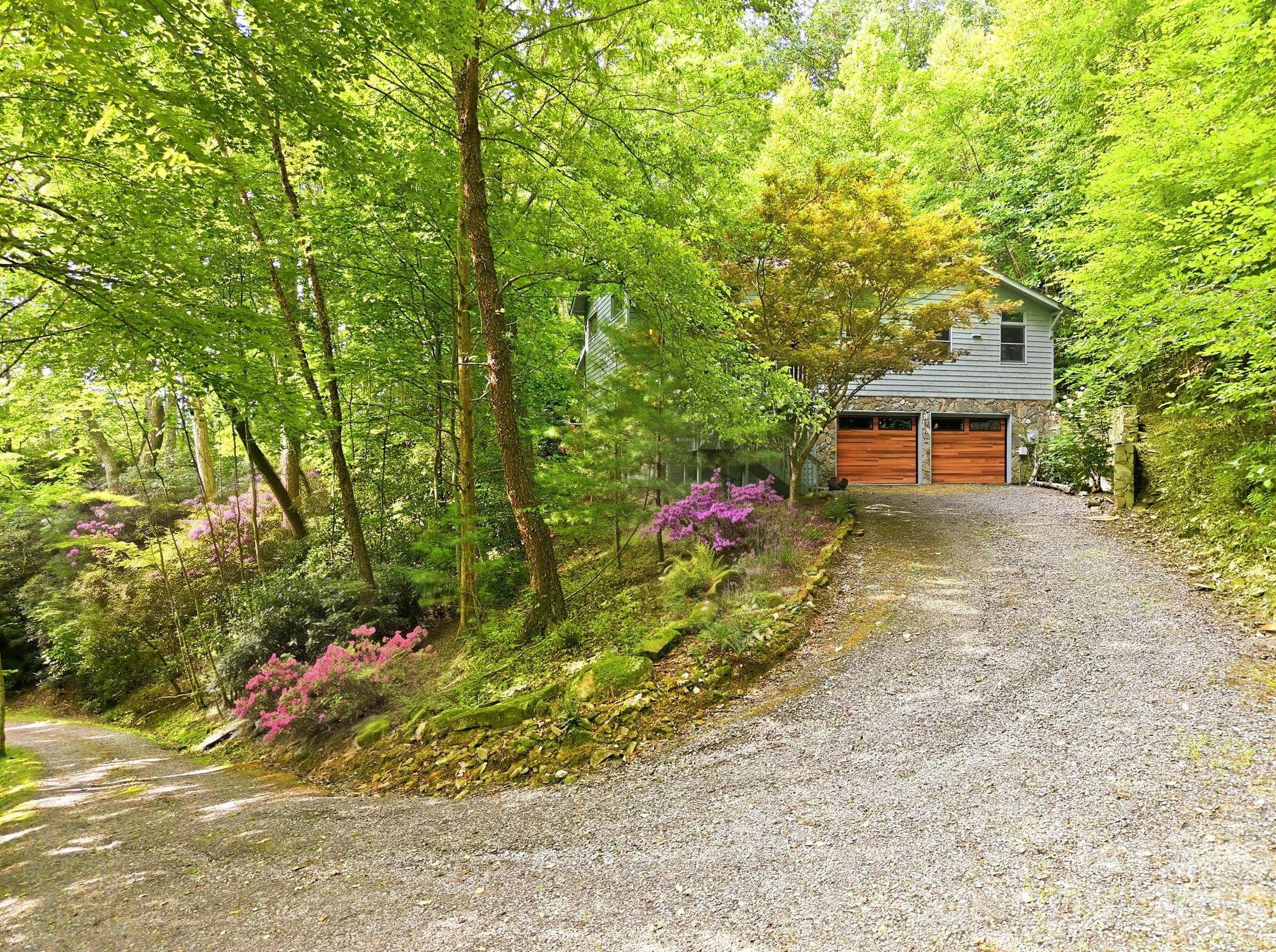 Single Family Residence at 63 Chestnut Forest Road, Fairview, photo 2 of 47